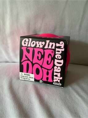 Glow In The Dark NeeDoh Pink